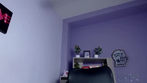 Snapshot of cataleya_brunethe chatting on 02-15-25, 06:23 cataleya_brunethe online show from 02-15-25, 06:23