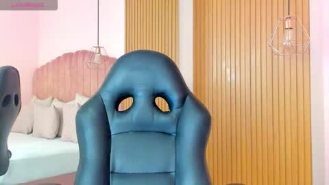 Cataleya  online show from 03-26-26, 09:53