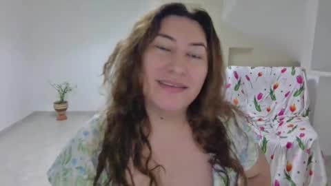 Snapshot of catalina45_curvy chatting on 02-16-25, 05:15 catalina online show from 02-16-25, 05:15