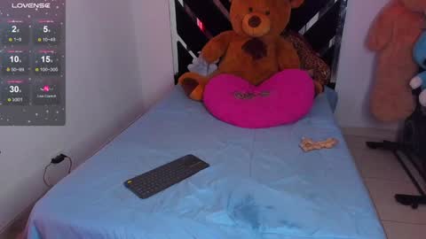 Snapshot of catalina_smith__ chatting on 01-31-25, 02:26 Catalina online show from 01-31-25, 02:26