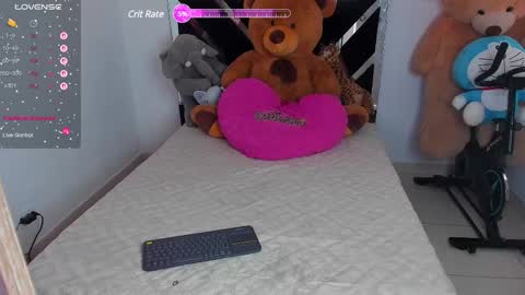 Snapshot of catalina_smith__ chatting on 03-12-25, 09:35 Catalina online show from 03-12-25, 09:35