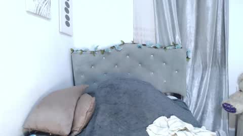 Snapshot of catalinakane chatting on 02-19-26, 10:28 Mariacatalinakane online show from 02-19-26, 10:28