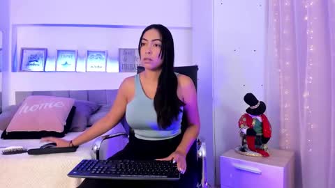 Snapshot of catalinamuss_ chatting on 01-03-25, 01:36 Catalina online show from 01-03-25, 01:36