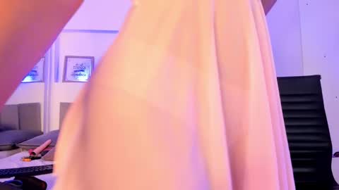 Snapshot of catalinamuss_ chatting on 02-28-25, 05:48 Catalina online show from 02-28-25, 05:48