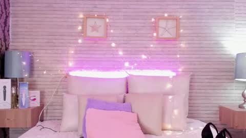 CatalinnaThompson online show from 02-13-25, 03:03