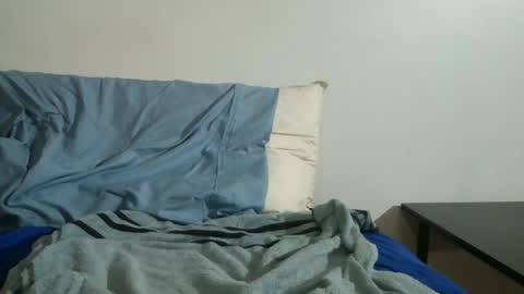 Snapshot of catchthiscum chatting on 06-19-26, 09:40 catchthiscum online show from 06-19-26, 09:40