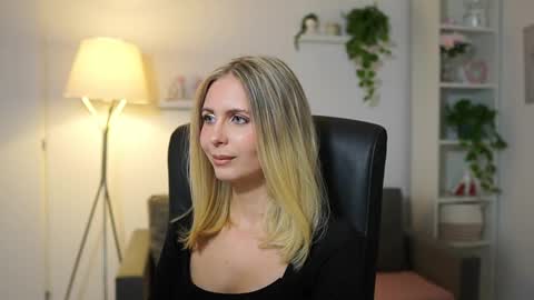 catecrago  online show from 10-06-25, 01:30