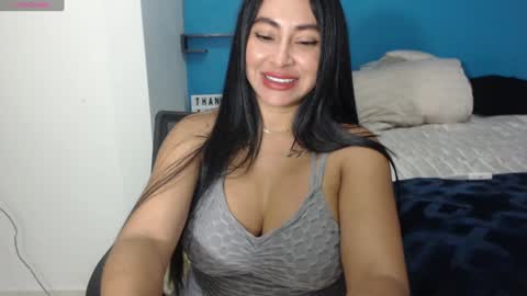 Snapshot of caterineloves chatting on 01-07-25, 04:08 katerine online show from 01-07-25, 04:08