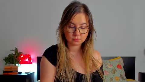 Kat online show from 02-03-25, 10:58