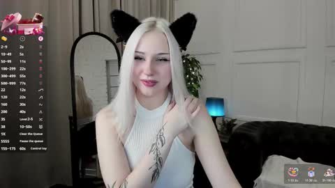 Snapshot of cateyepro chatting on 01-11-26, 02:05 Anna online show from 01-11-26, 02:05