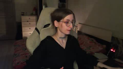 Snapshot of cath_dysphoria_ chatting on 10-22-25, 08:30 CATH online show from 10-22-25, 08:30