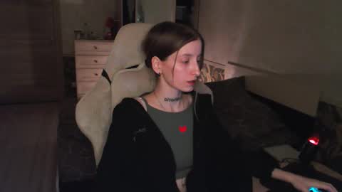 Snapshot of cath_dysphoria_ chatting on 11-17-25, 08:36 CATH online show from 11-17-25, 08:36