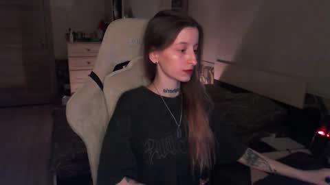 Snapshot of cath_dysphoria_ chatting on 03-13-26, 06:25 CATH online show from 03-13-26, 06:25