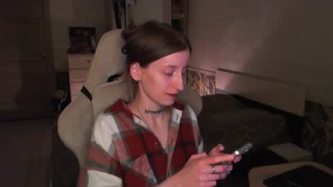 Snapshot of cath_dysphoria_ chatting on 06-10-26, 07:24 CATH online show from 06-10-26, 07:24