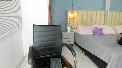 Snapshot of cathaleya_17 chatting on 06-30-26, 03:40 cathaleya_17 online show from 06-30-26, 03:40