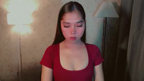 Snapshot of catherine_365 chatting on 10-27-25, 06:45 catherine_365 online show from 10-27-25, 06:45