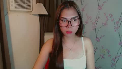 Snapshot of catherine_365 chatting on 01-09-26, 12:19 catherine_365 online show from 01-09-26, 12:19