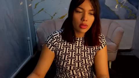 Snapshot of catherine_b_ chatting on 11-01-25, 08:33 catherin online show from 11-01-25, 08:33