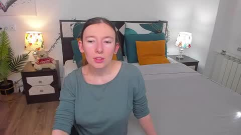 Catrin online show from 02-24-25, 08:38