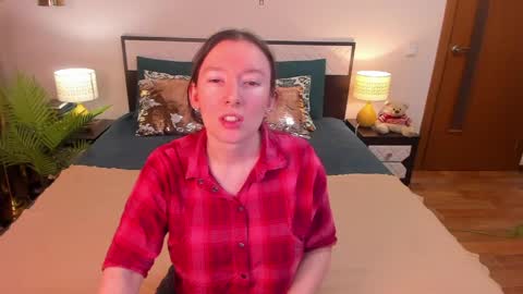 Catrin online show from 03-31-26, 01:18