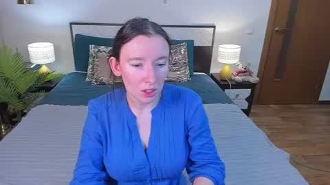 Catrin online show from 06-17-26, 10:10