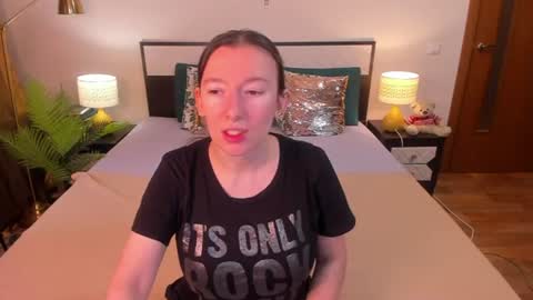 Catrin online show from 07-08-26, 05:34