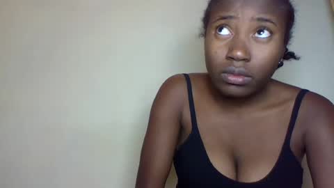 Snapshot of cathia_bella chatting on 07-06-26, 06:43 cathia_bella online show from 07-06-26, 06:43