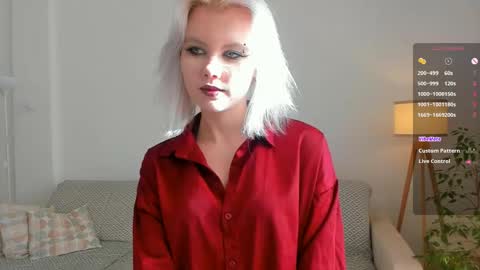 Mia online show from 04-25-26, 11:02