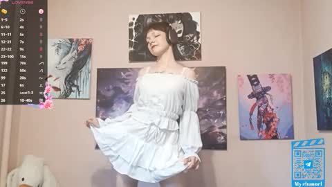 Sophie online show from 09-12-25, 01:55