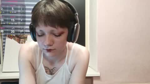 Sophie online show from 09-24-25, 04:32