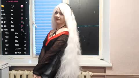 Sophie online show from 09-27-25, 01:05