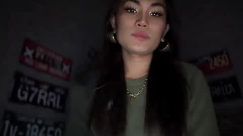 Snapshot of cathy_sanches chatting on 01-14-25, 01:17 cathy online show from 01-14-25, 01:17