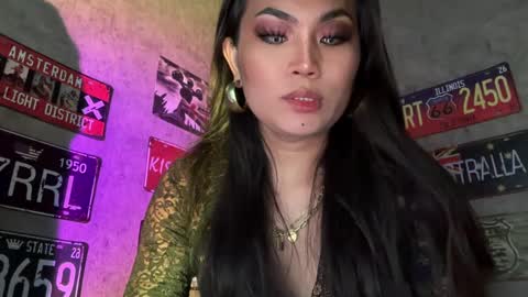 Snapshot of cathy_sanches chatting on 02-11-25, 01:09 cathy online show from 02-11-25, 01:09