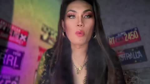 Snapshot of cathy_sanches chatting on 02-15-25, 01:38 cathy online show from 02-15-25, 01:38