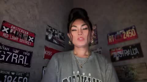 Snapshot of cathy_sanches chatting on 02-24-25, 12:48 cathy online show from 02-24-25, 12:48