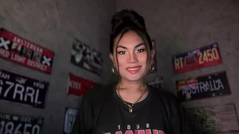 Snapshot of cathy_sanches chatting on 02-25-25, 04:03 cathy online show from 02-25-25, 04:03