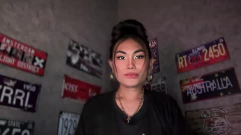 Snapshot of cathy_sanches chatting on 03-11-25, 11:23 cathy online show from 03-11-25, 11:23