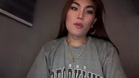 Snapshot of cathy_sanches chatting on 12-02-25, 06:30 cathy online show from 12-02-25, 06:30