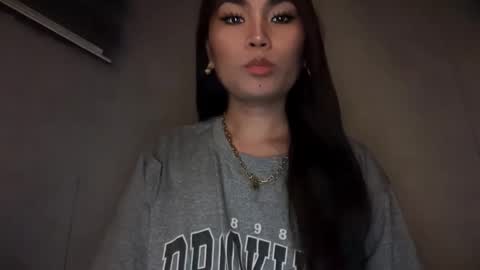 Snapshot of cathy_sanches chatting on 05-15-26, 01:23 cathy online show from 05-15-26, 01:23