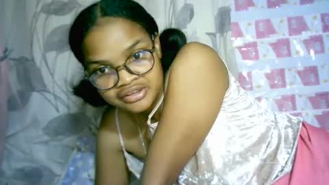 Snapshot of cathyxlisa chatting on 12-19-24, 09:51 CathyXLisa online show from 12-19-24, 09:51