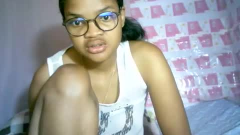 Snapshot of cathyxlisa chatting on 01-06-25, 06:25 CathyXLisa online show from 01-06-25, 06:25