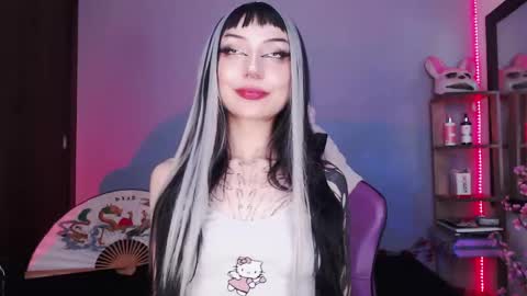 Snapshot of cati_petite chatting on 02-20-25, 11:32 Cati help me reach my goal of 100 thumbs up again 3 online show from 02-20-25, 11:32