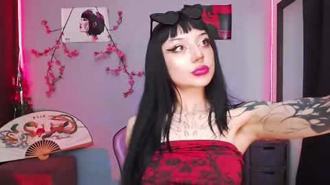 Snapshot of cati_petite chatting on 02-23-26, 09:28 Cati help me reach my goal of 100 thumbs up again 3 online show from 02-23-26, 09:28