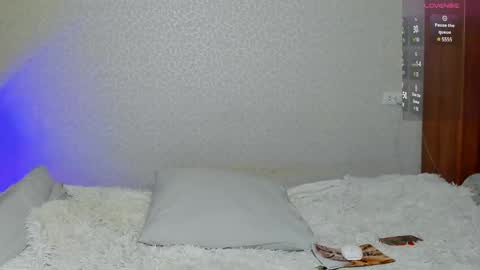 Snapshot of caties_cutes2 chatting on 03-08-25, 01:14 Tobi Den online show from 03-08-25, 01:14