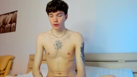 Snapshot of caties_cutes2 chatting on 10-06-25, 08:56 Tobi Den online show from 10-06-25, 08:56