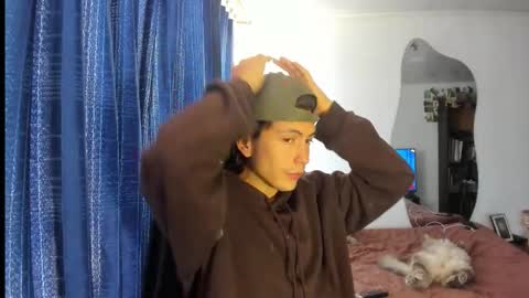 Snapshot of catnuaa chatting on 03-16-26, 04:44 catnuaa online show from 03-16-26, 04:44