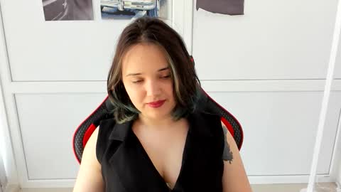 Catrine online show from 05-05-26, 09:17