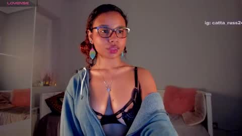 Snapshot of cattaleya_russ chatting on 01-04-25, 10:38 catta 3 online show from 01-04-25, 10:38