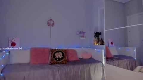 Snapshot of cattaleya_russ chatting on 02-26-25, 06:54 catta 3 online show from 02-26-25, 06:54