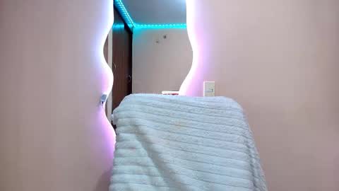 Cattleya online show from 02-13-26, 03:35